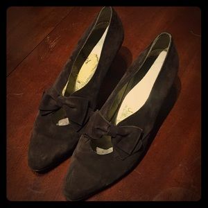 Salvatore Ferragamo 9.5B brown suede heels